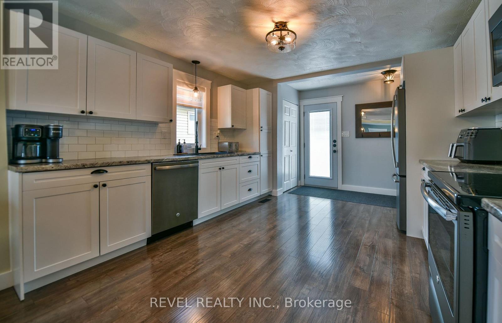 338 CRAIG STREET - 9