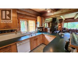 Living room - 8470 Red Mountain Road, Silverton, BC V0G1S0 Photo 11