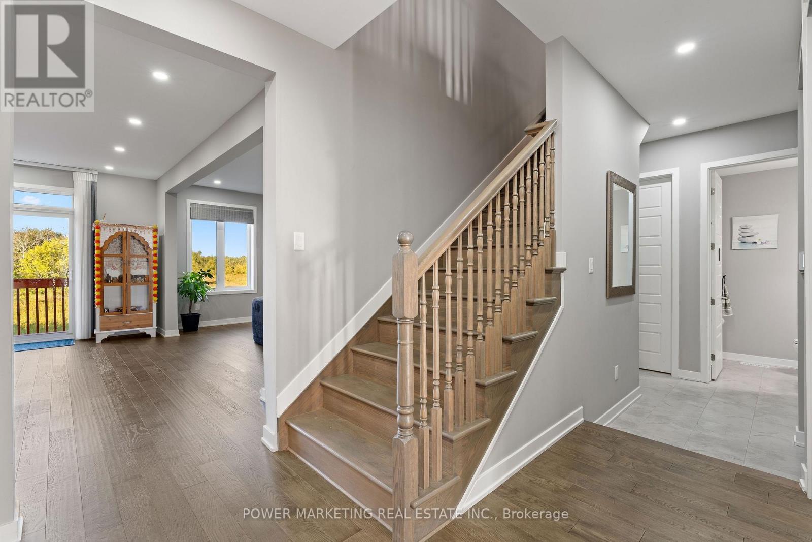 5 Bed, 5 Bath House for Sale in Ottawa – 846 PEARLY EVERLASTING CRESCENT, Ottawa – MLS# X13771636 - Image 11