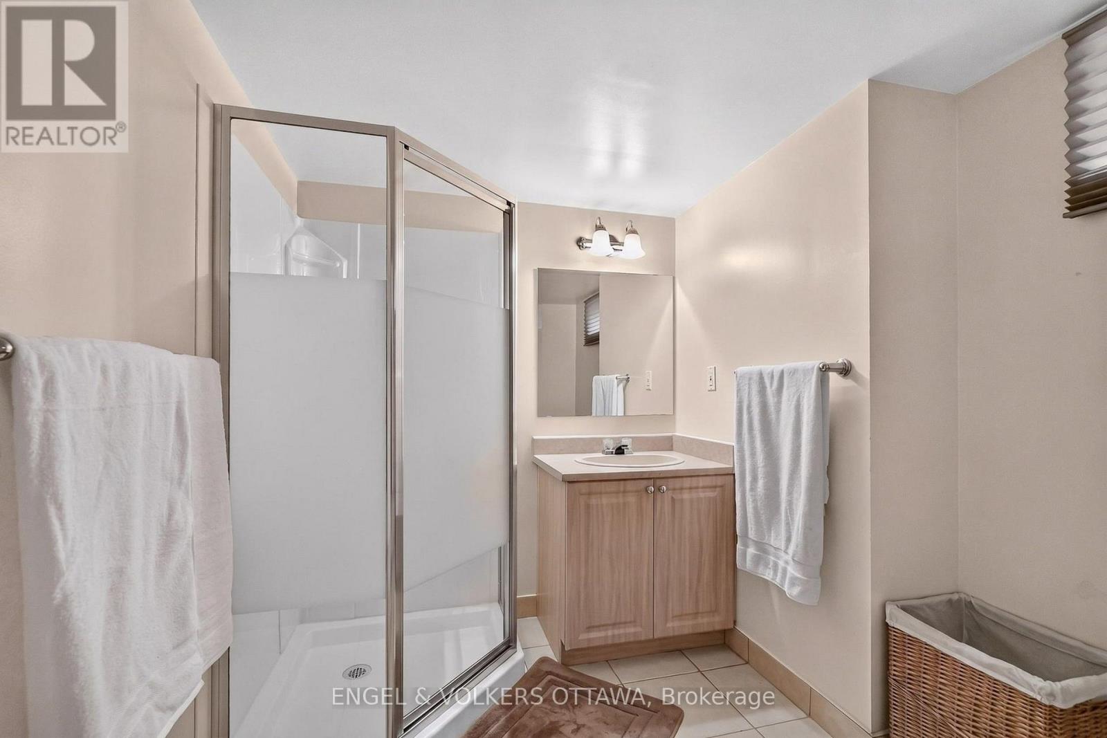 4 Bed, 2 Bath House for Sale in Ottawa – 783 WINGATE DRIVE, Ottawa – MLS# X13771688 - Image 21