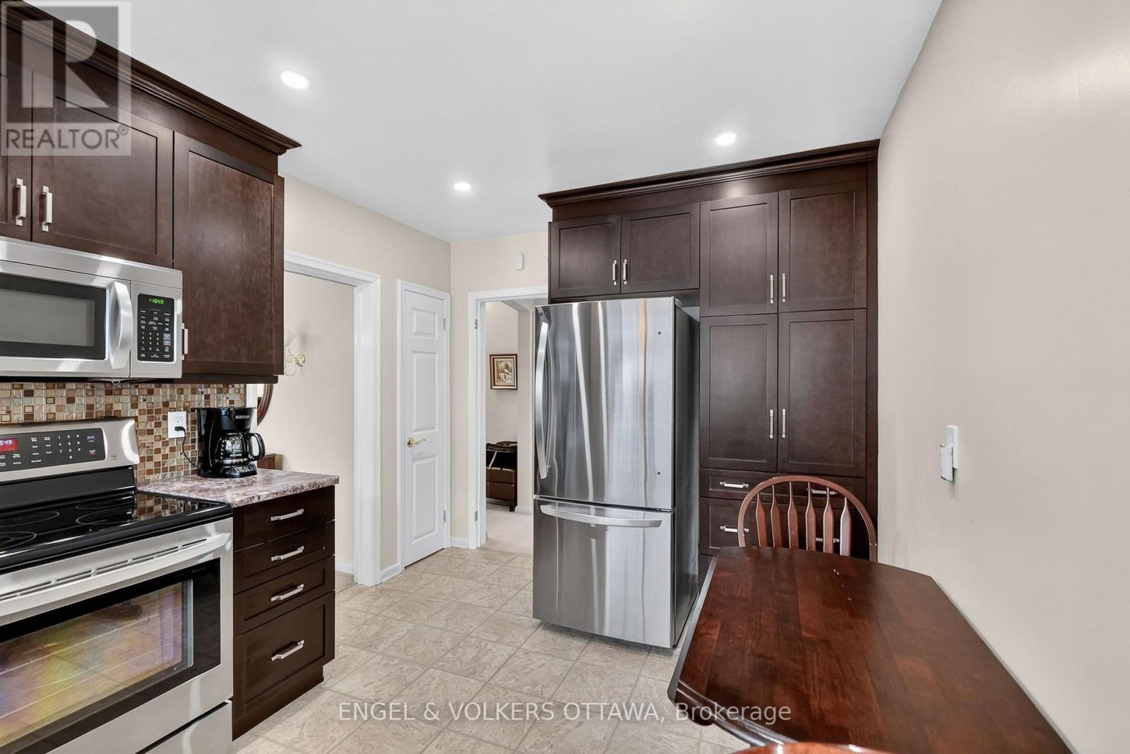 4 Bed, 2 Bath House for Sale in Ottawa – 783 WINGATE DRIVE, Ottawa – MLS# X13771688 - Image 8