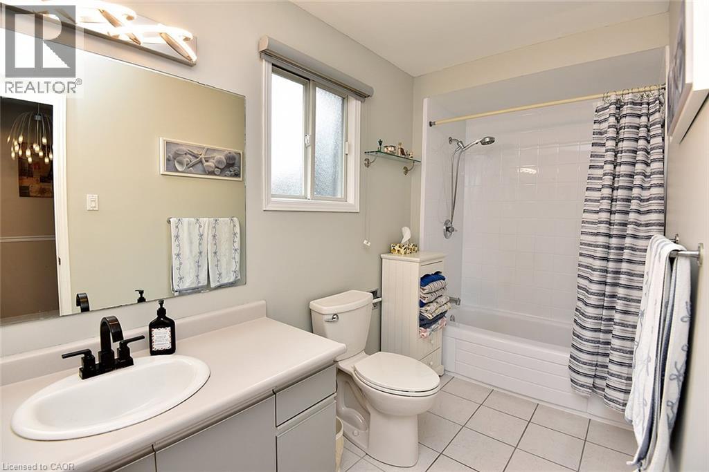 130 CHARING Drive - Image 31