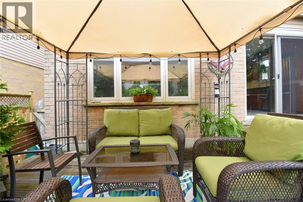 130 CHARING Drive - 33