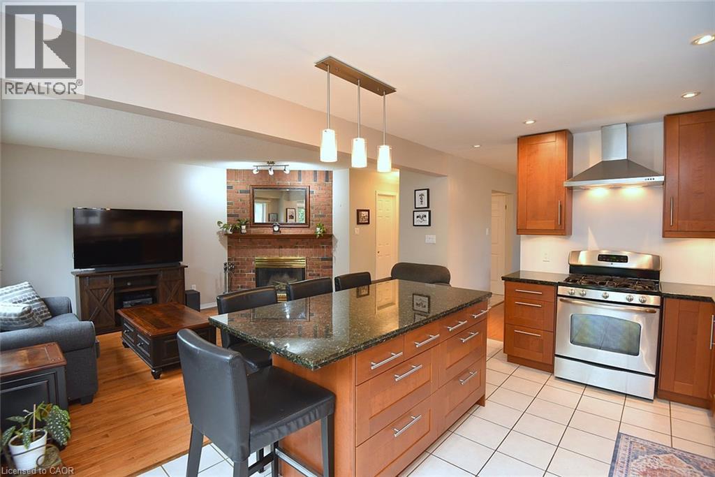 130 CHARING Drive - 13