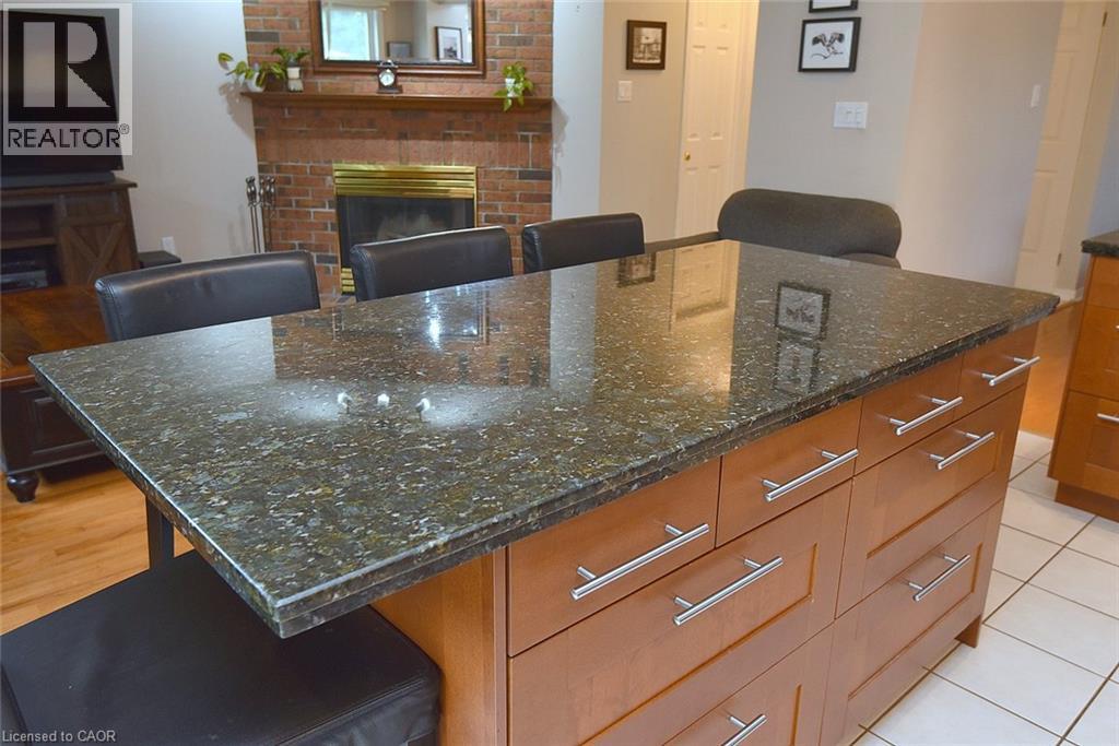 130 CHARING Drive - 16