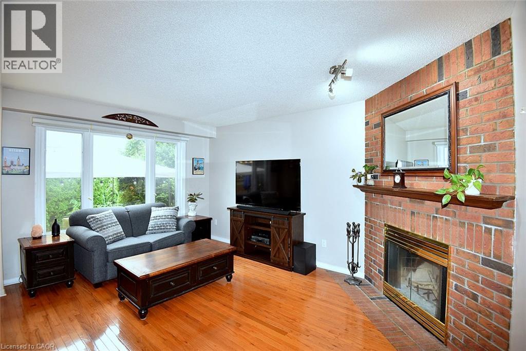 130 CHARING Drive - 9