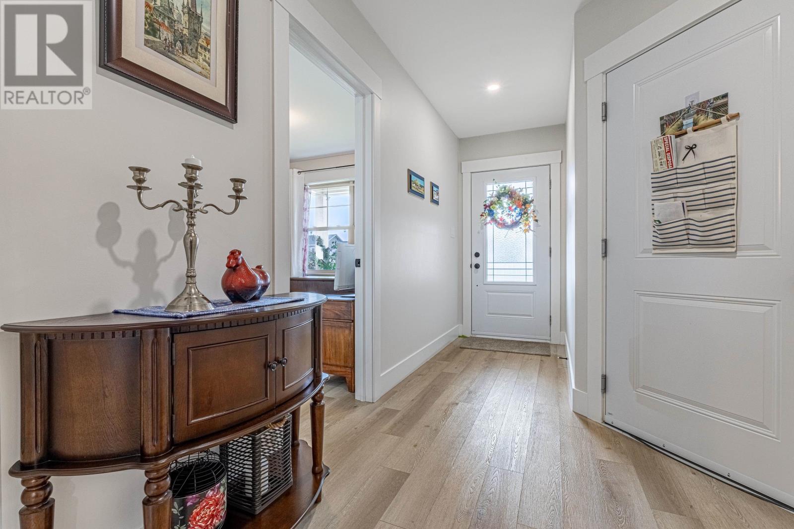 58 HOLMES Lane - 5
