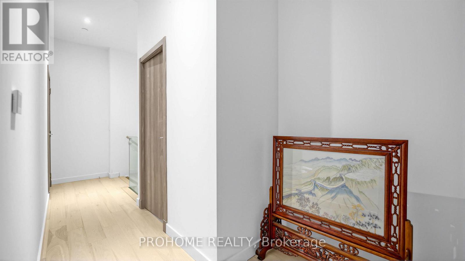 #111 27 MCMAHON DRIVE - Image 28