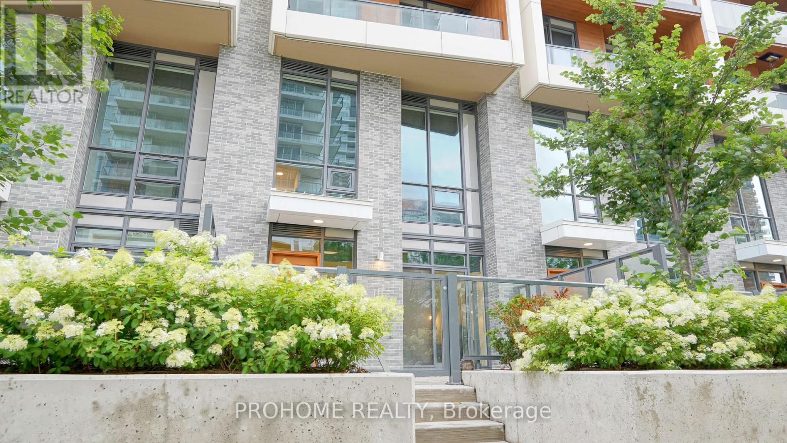 #111 27 MCMAHON DRIVE - Image 31