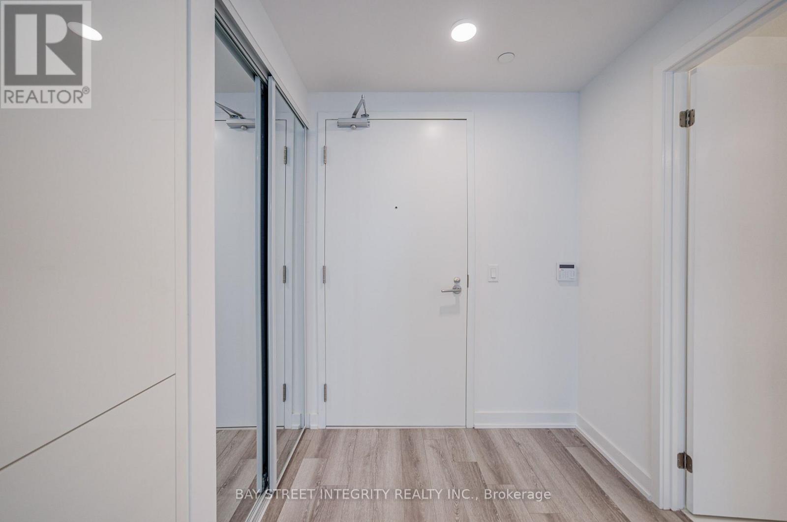 #2907 238 SIMCOE STREET - 29