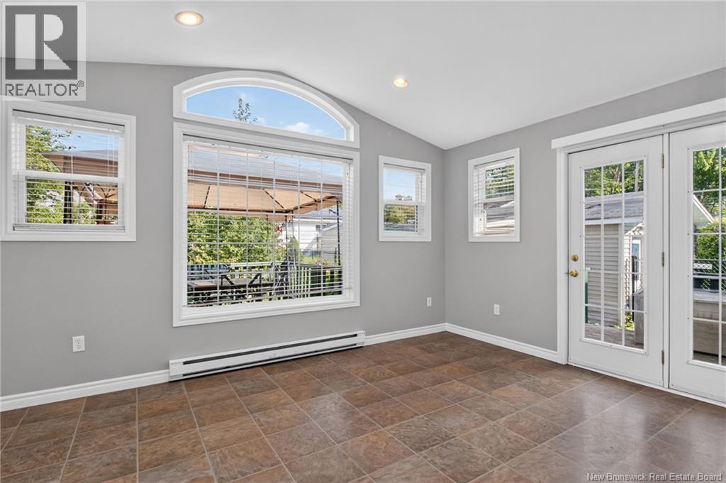 51 Weyburn - Image 20
