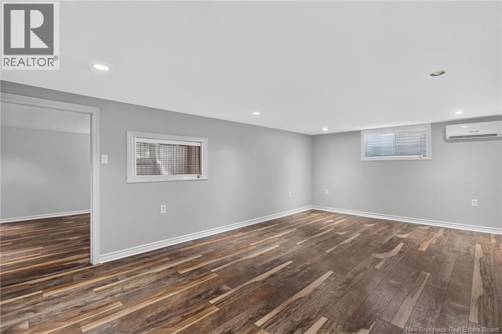 51 Weyburn - Image 28