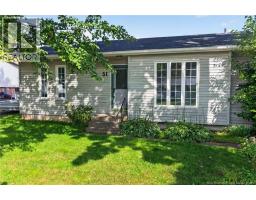 51 Weyburn, photo 3