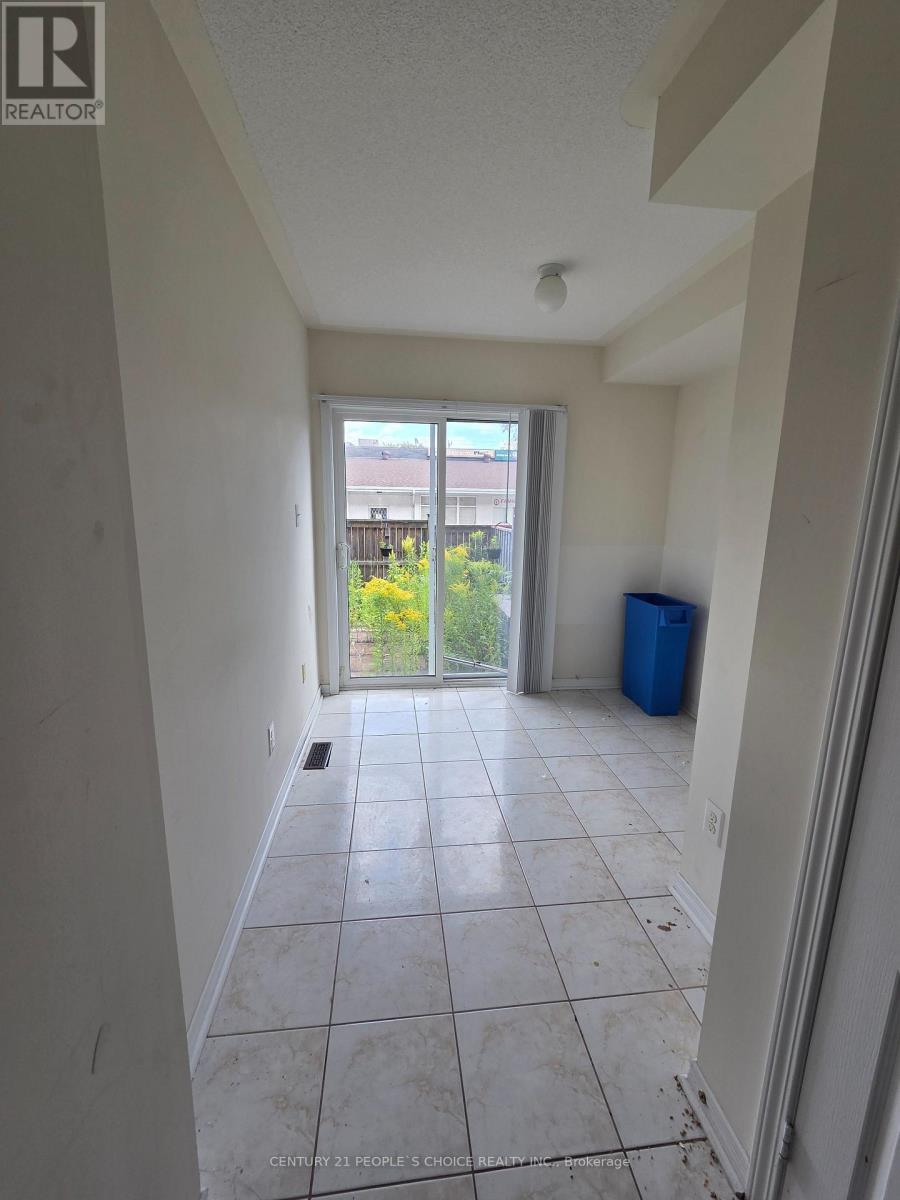 5 CURRAN HALL CRESCENT - 4