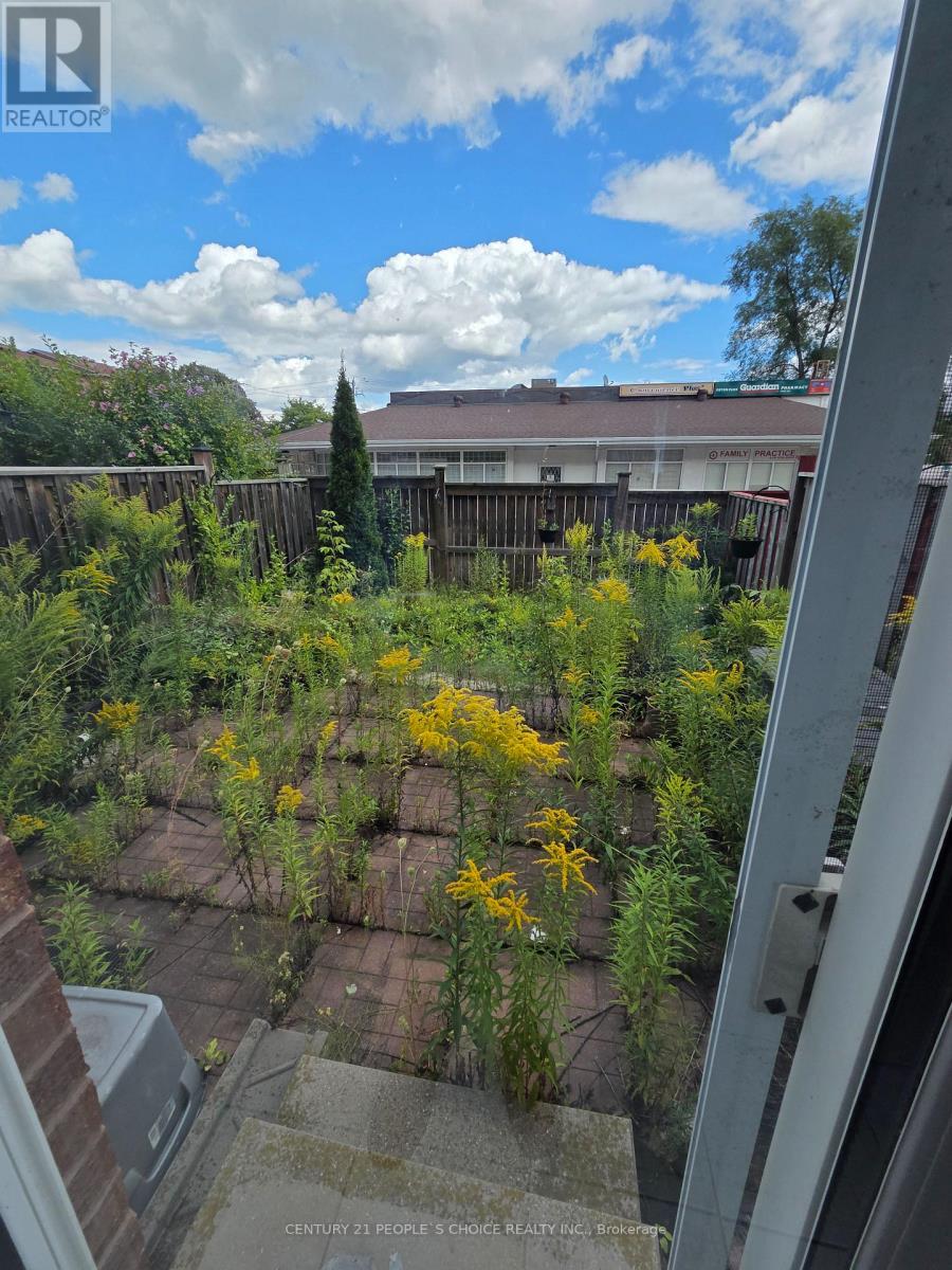 5 CURRAN HALL CRESCENT - 5