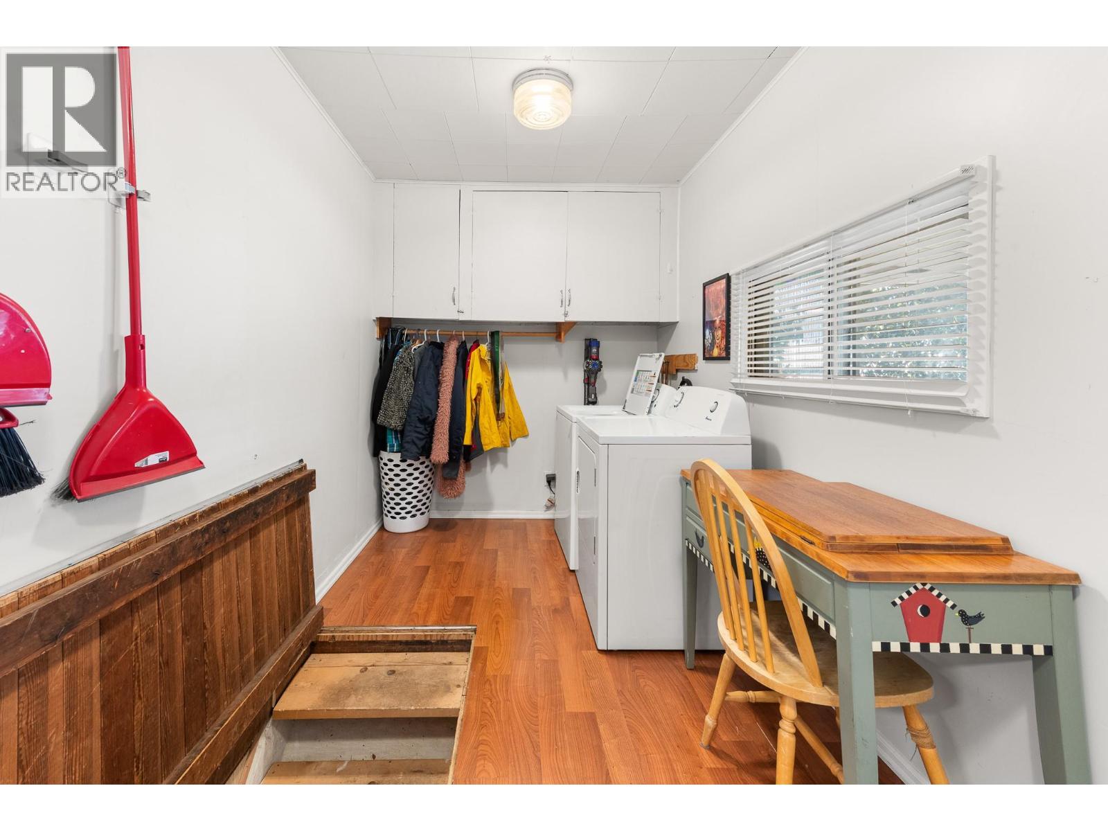 1052 6TH Avenue - 24