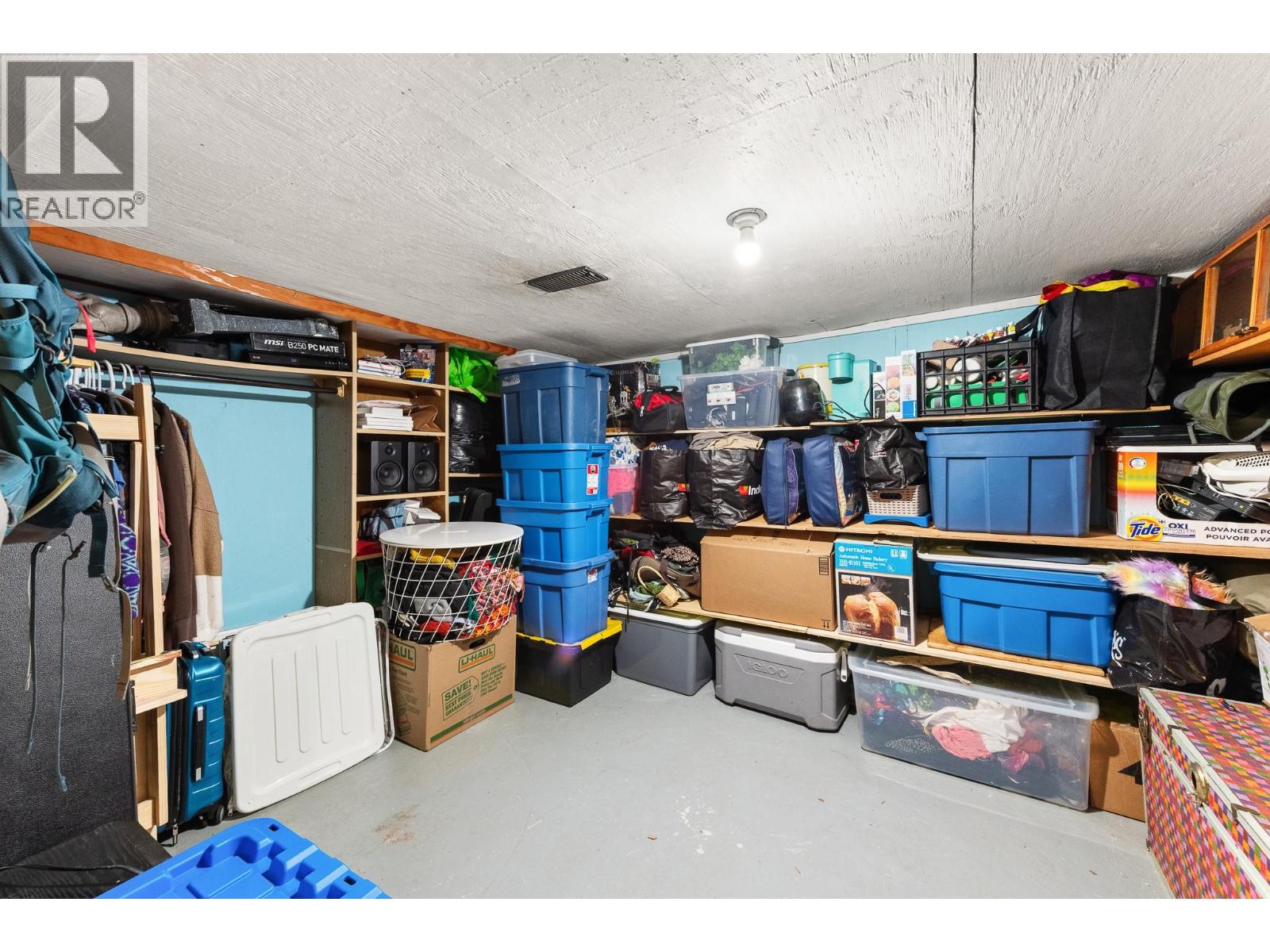 1052 6TH Avenue - 27