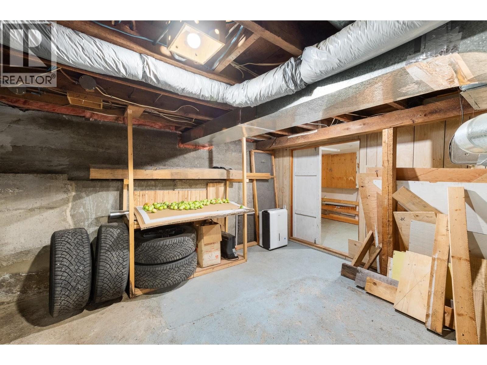 1052 6TH Avenue - Image 28