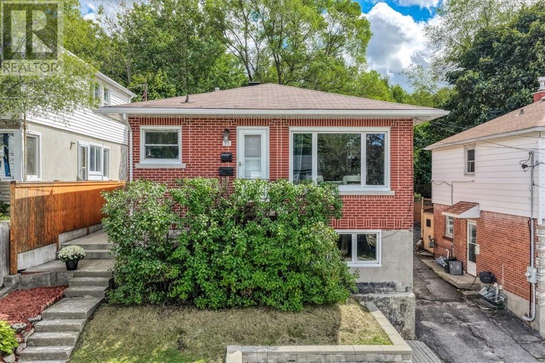 95 Hyland Drive, Sudbury — photo 1