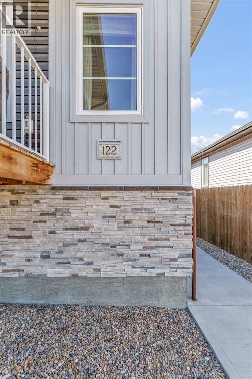 122 Somerside Road SE - 3