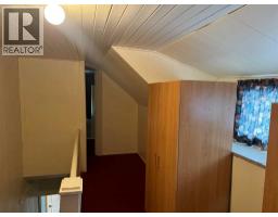 61 Mackenzie Avenue, Hughenden, AB T0B2E0 Photo 14