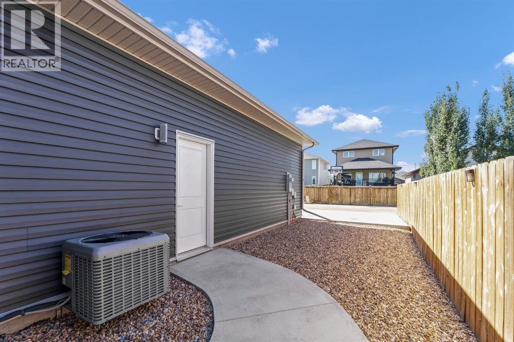 122 Somerside Road SE - 46