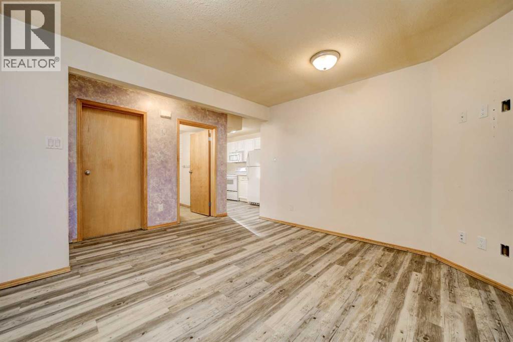 2003 14 Street - 26