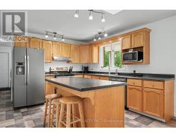 23706 Gray Line, West Elgin, ON N0L2C0 Photo 12