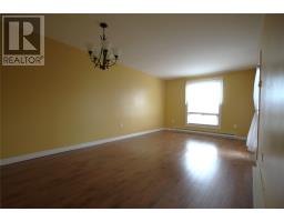58 Pasadena Crescent thumbnail 5