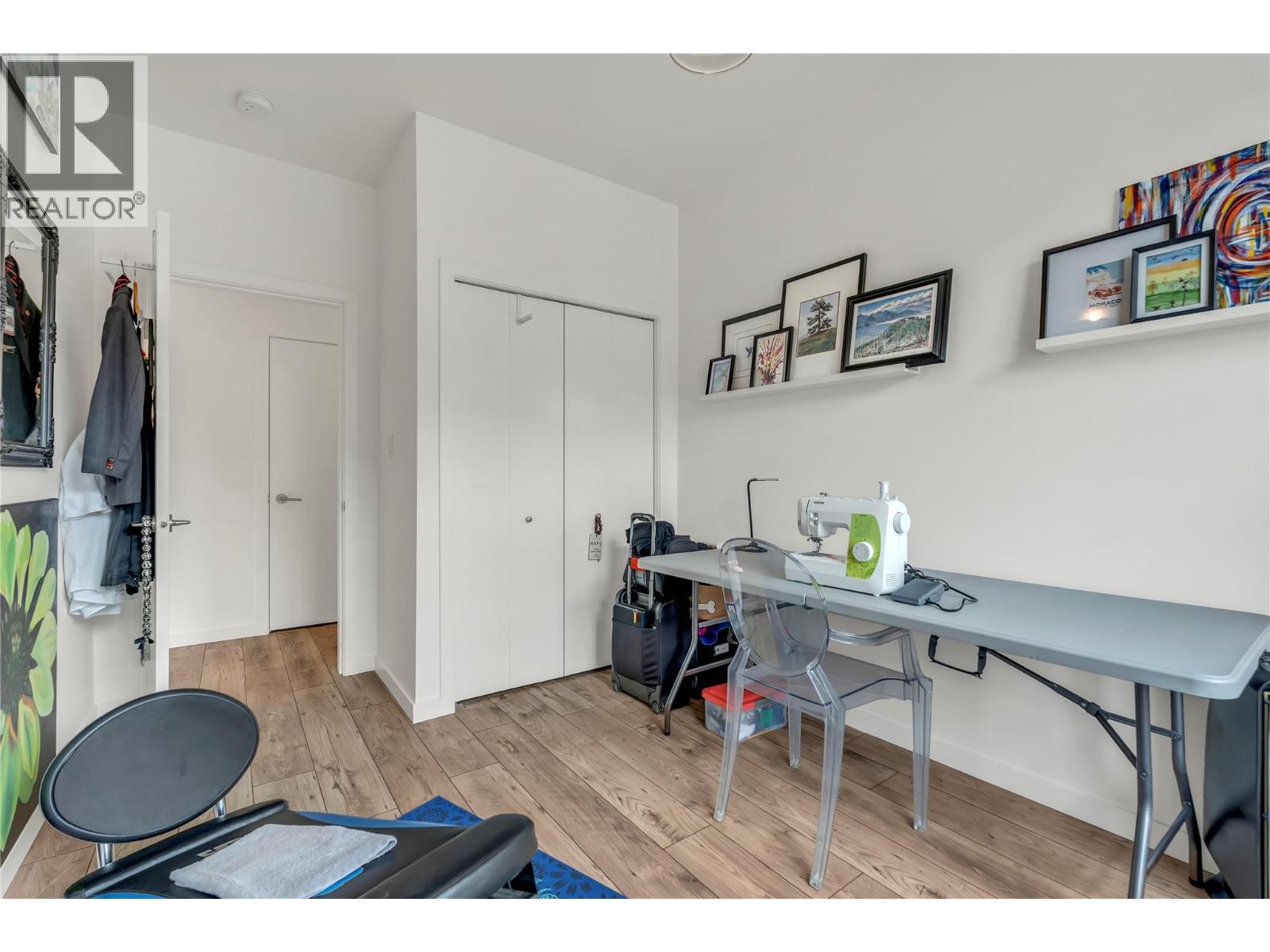 #115 388 Eckhardt Avenue E - 12