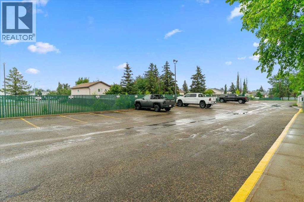 #212 9111 104 Avenue - 31