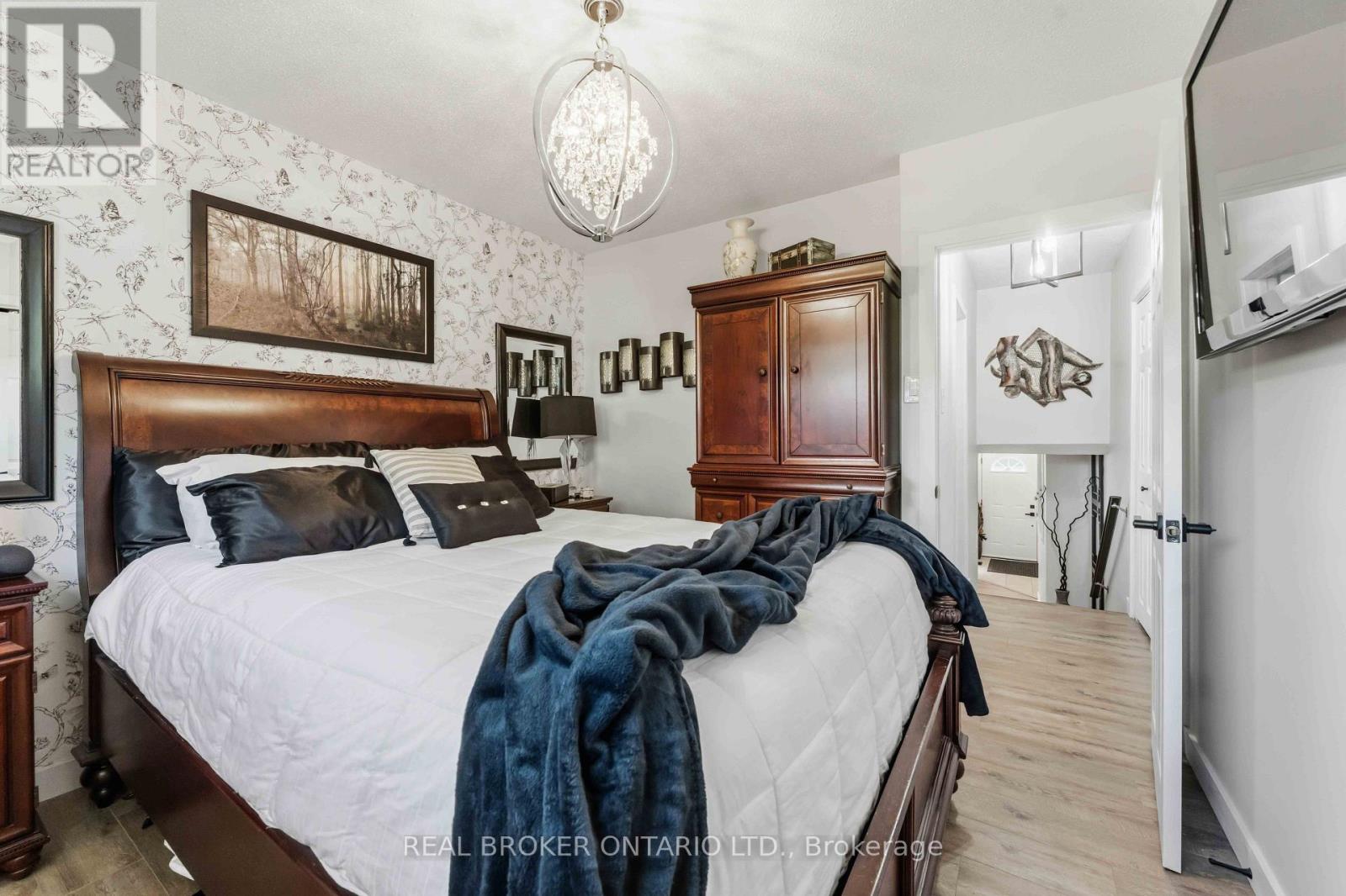5 Bed, 2 Bath House for Sale in Ottawa – 1849 FLORIDA AVENUE, Ottawa – MLS# X13771844 - Image 21