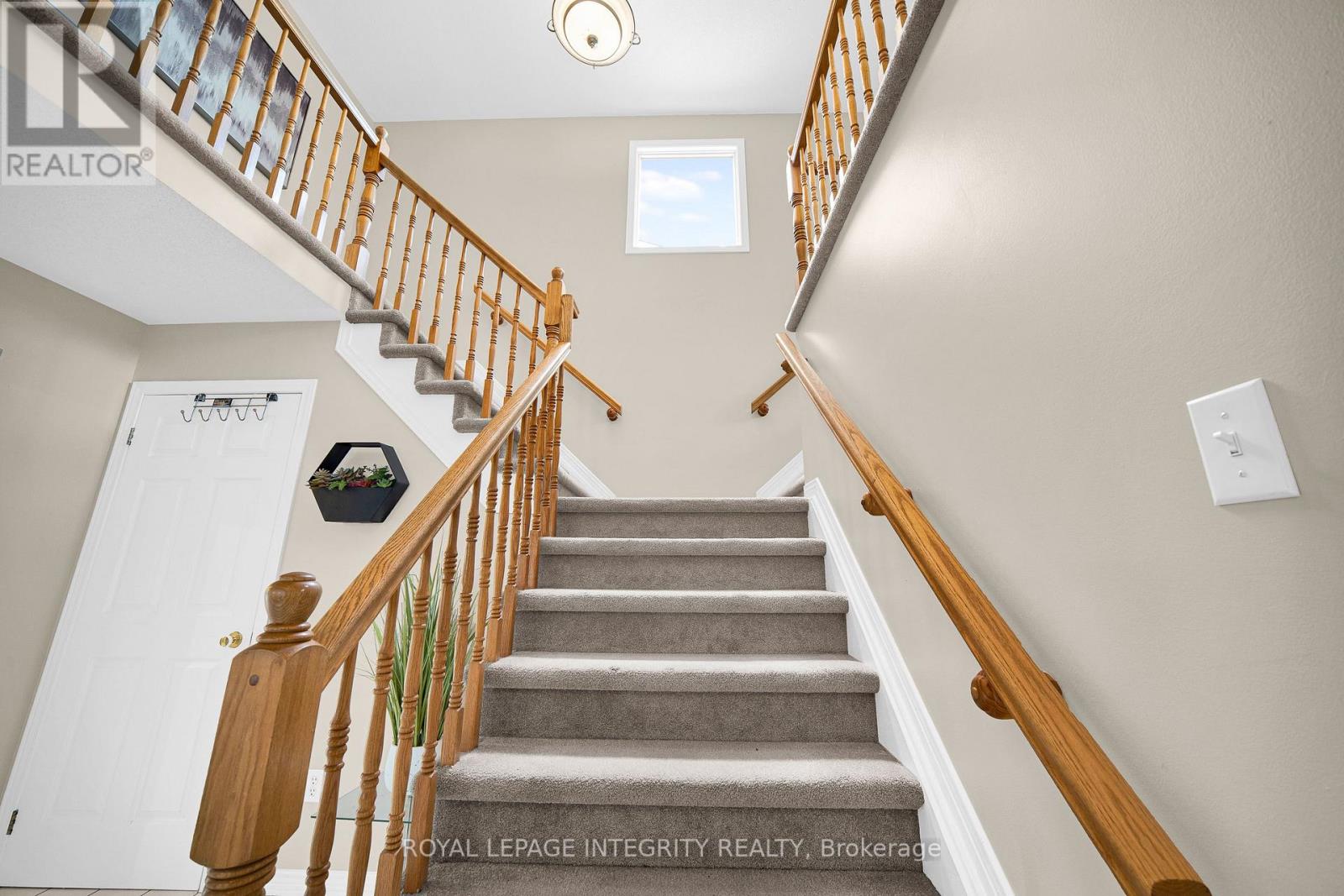 3 Bed, 3 Bath House for Sale in Ottawa – 25 SPRINGWATER DRIVE, Ottawa – MLS# X13771910 - Image 23