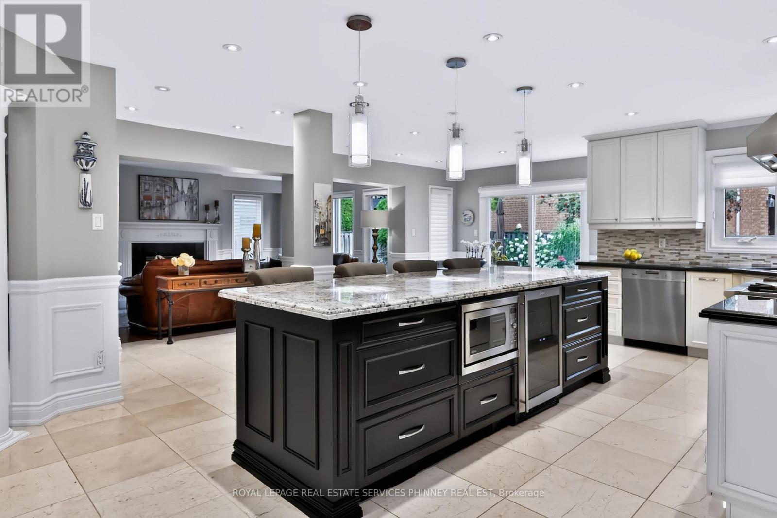 5563 WHITEHORN AVENUE - 12