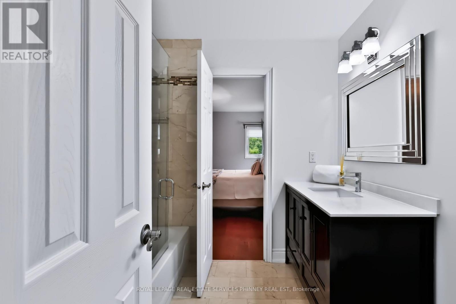 5563 WHITEHORN AVENUE - 27