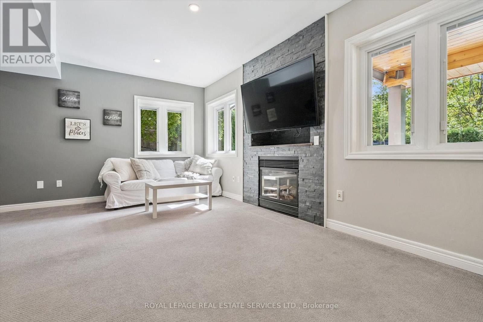 1036 VALLEY CREST CIRCLE - Image 24