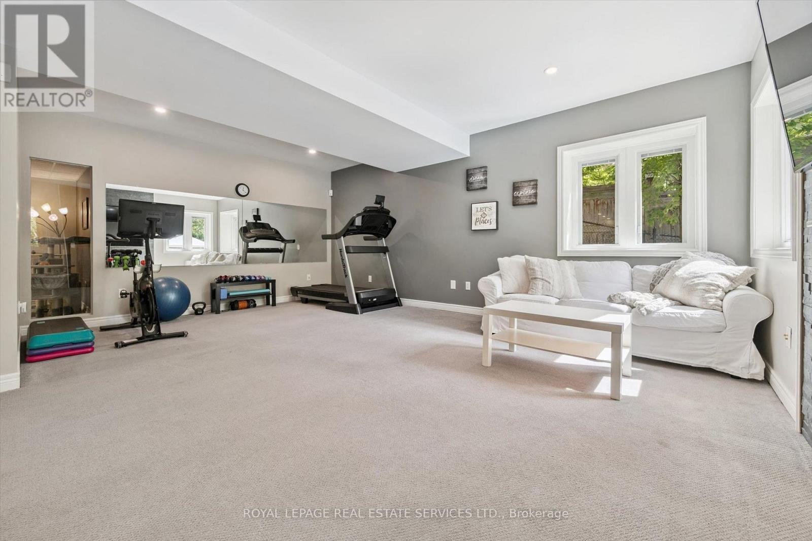 1036 VALLEY CREST CIRCLE - Image 25