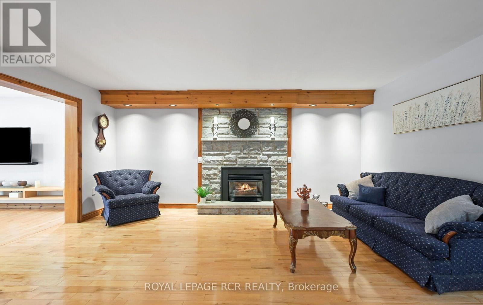 11A YORK STREET - 10