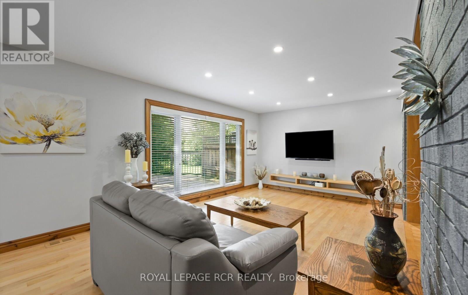 11A YORK STREET - 14