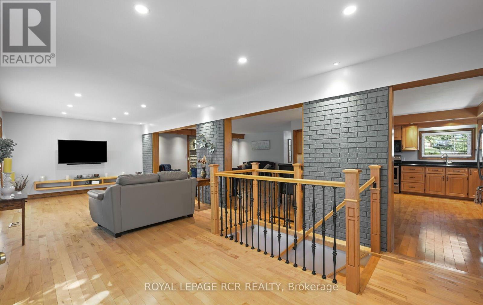 11A YORK STREET - 16