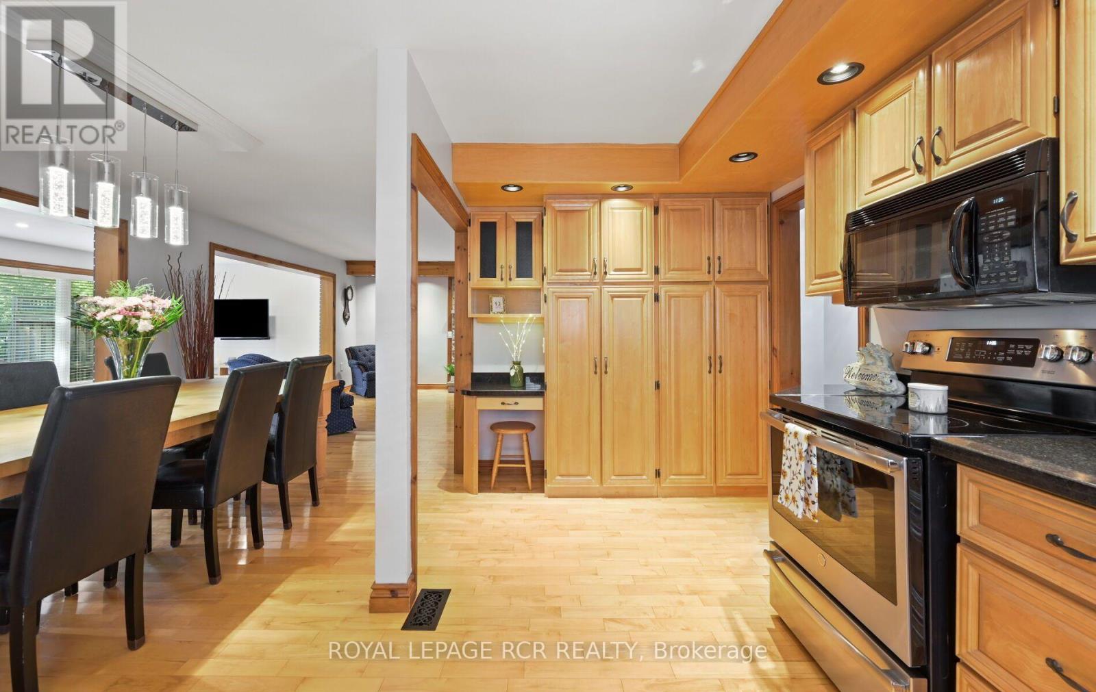 11A YORK STREET - 24