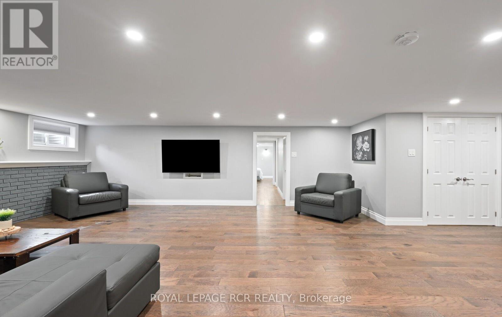 11A YORK STREET - 34