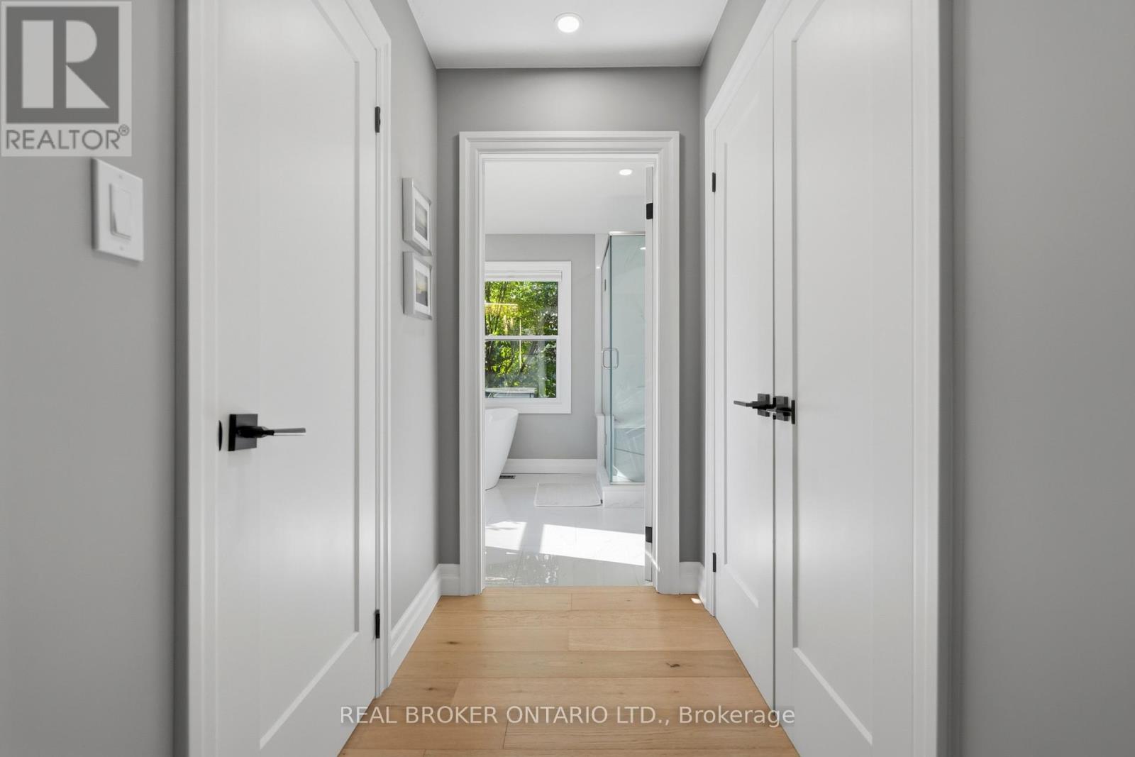 54 MAYFAIR AVENUE - 22