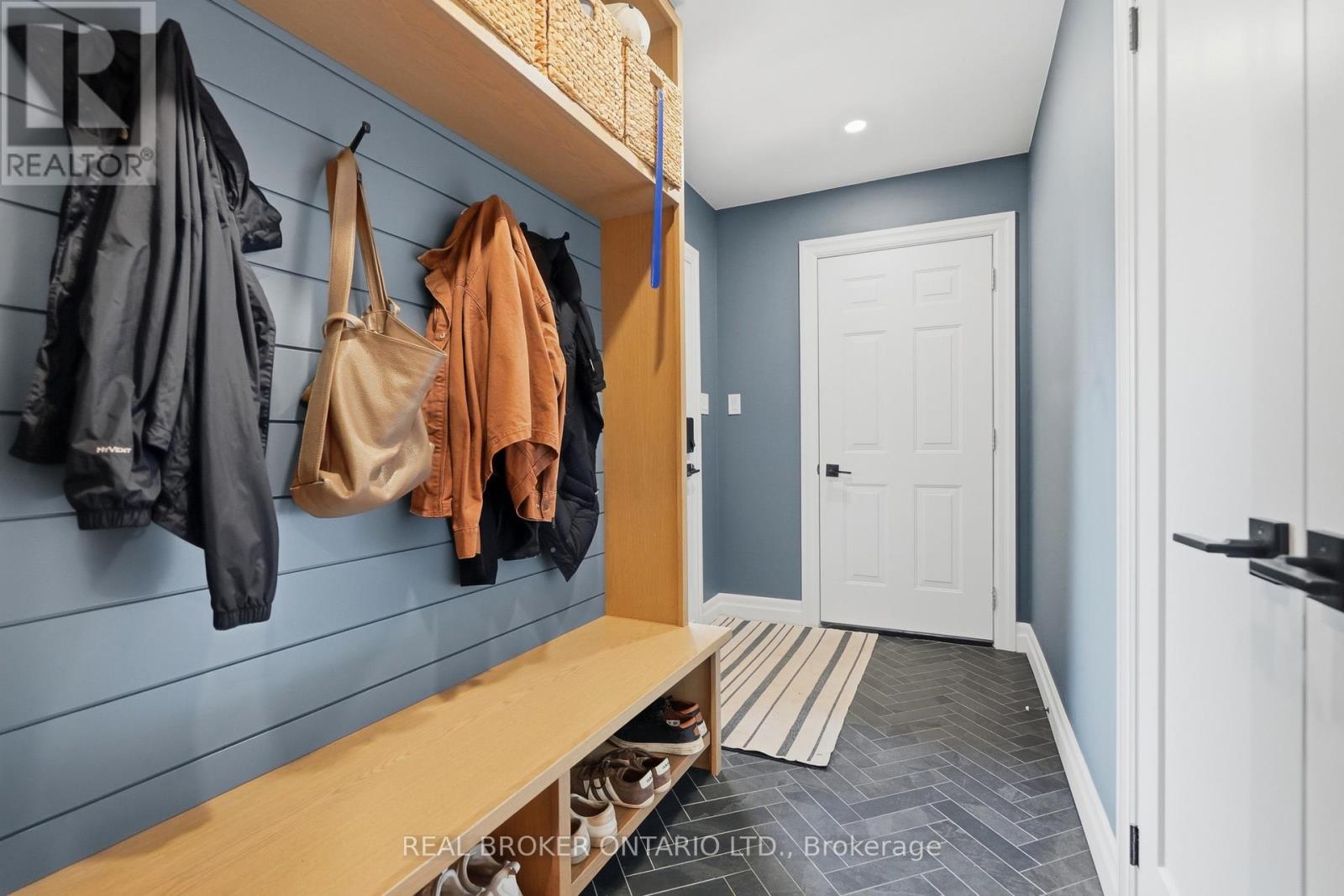 54 MAYFAIR AVENUE - Image 27