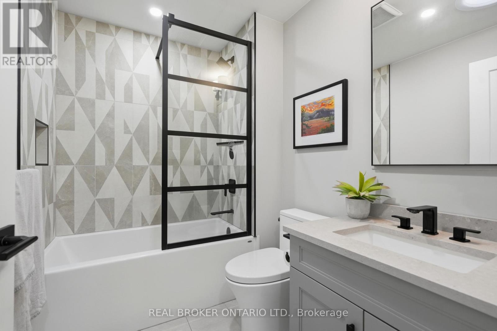 54 MAYFAIR AVENUE - Image 28