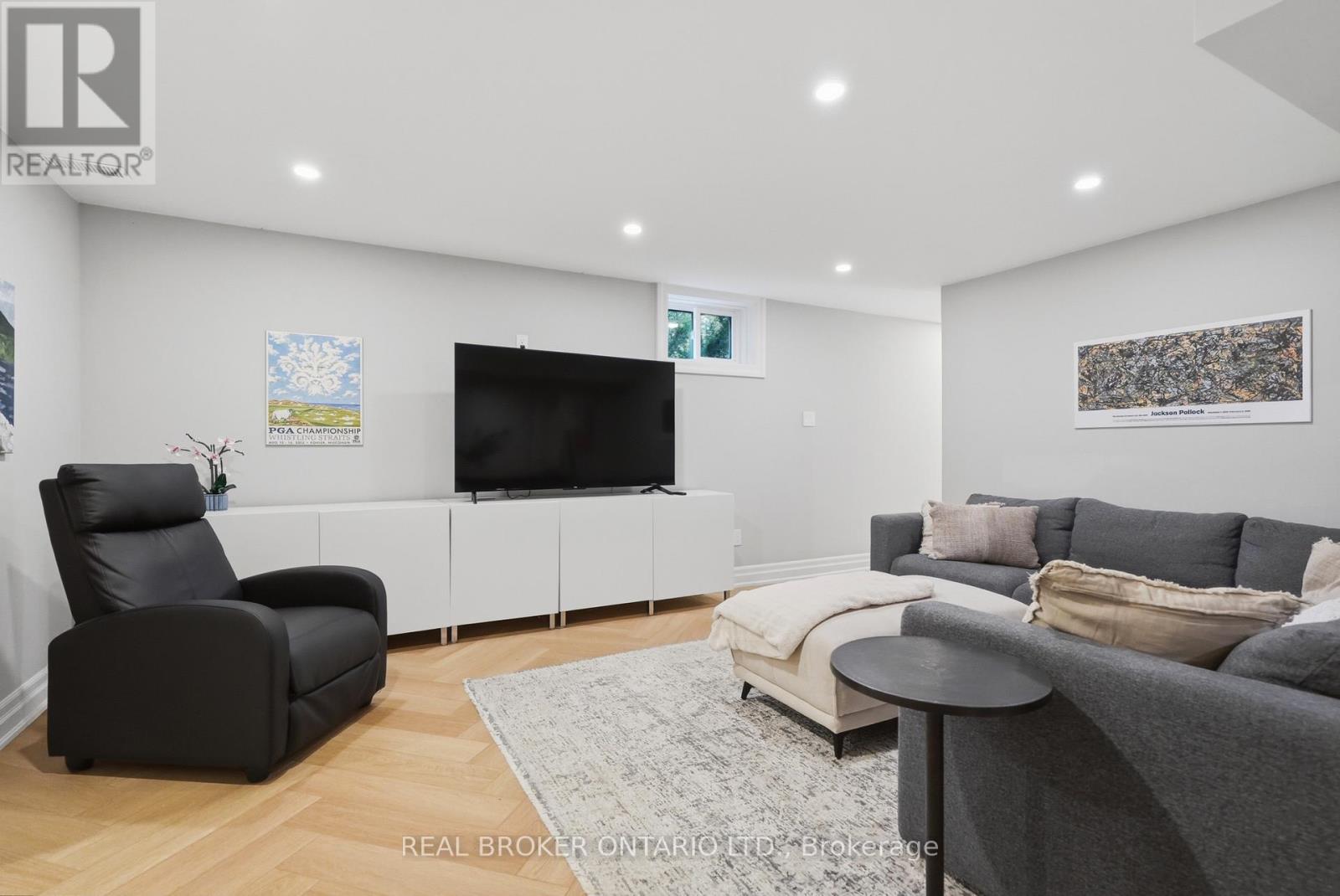 54 MAYFAIR AVENUE - 33