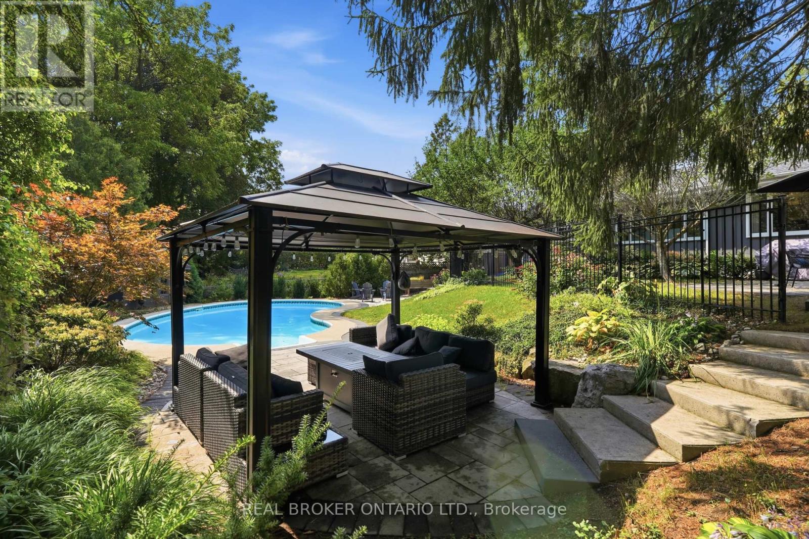 54 MAYFAIR AVENUE - Image 45