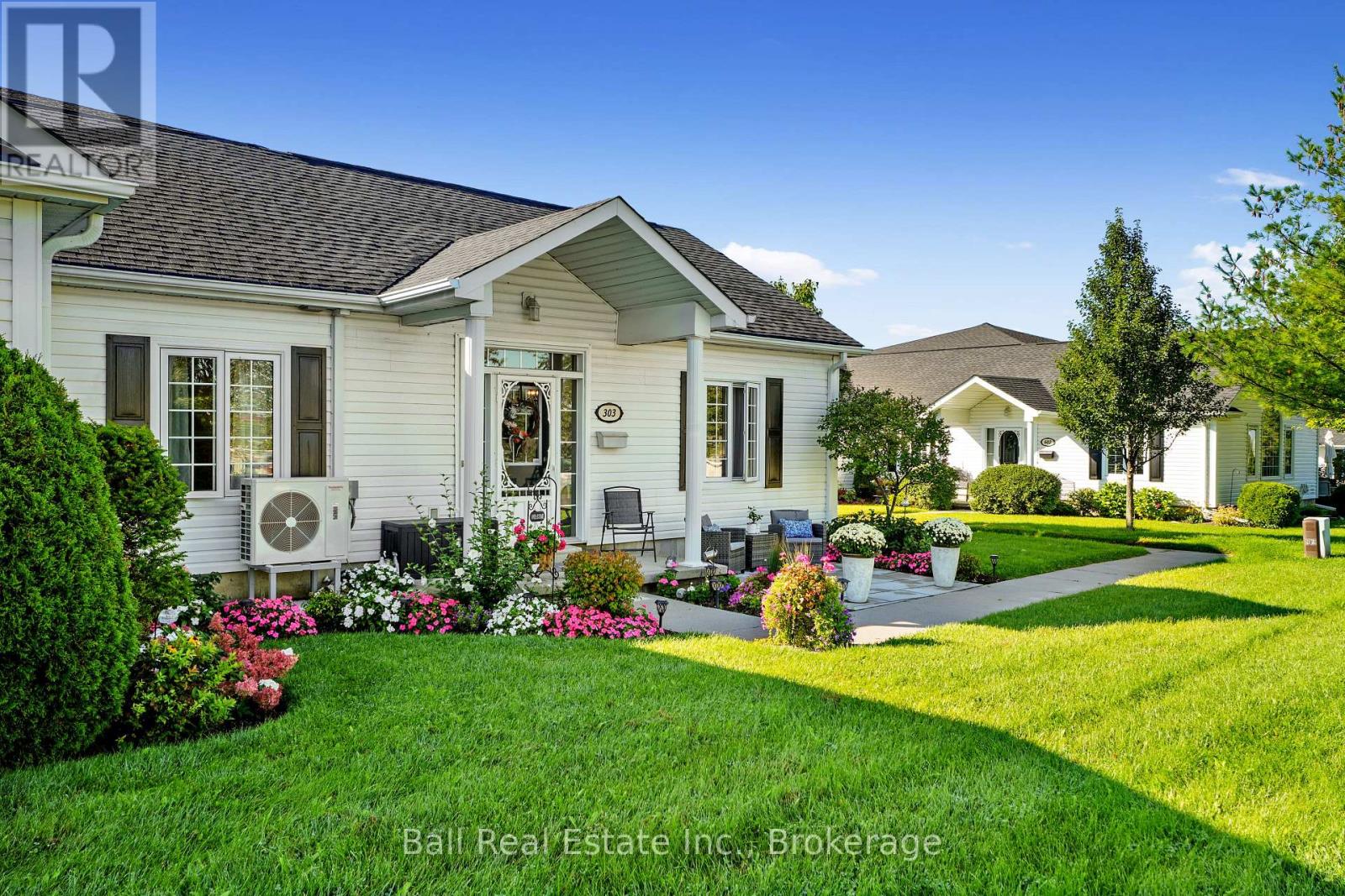 #303 1055 BIRCHWOOD TRAIL - 11
