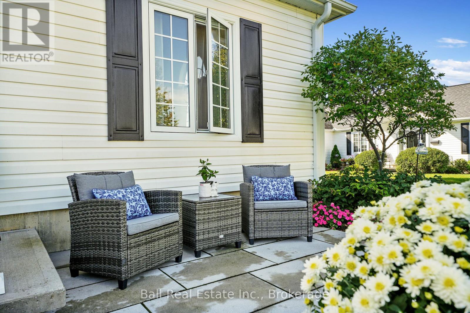 #303 1055 BIRCHWOOD TRAIL - 14