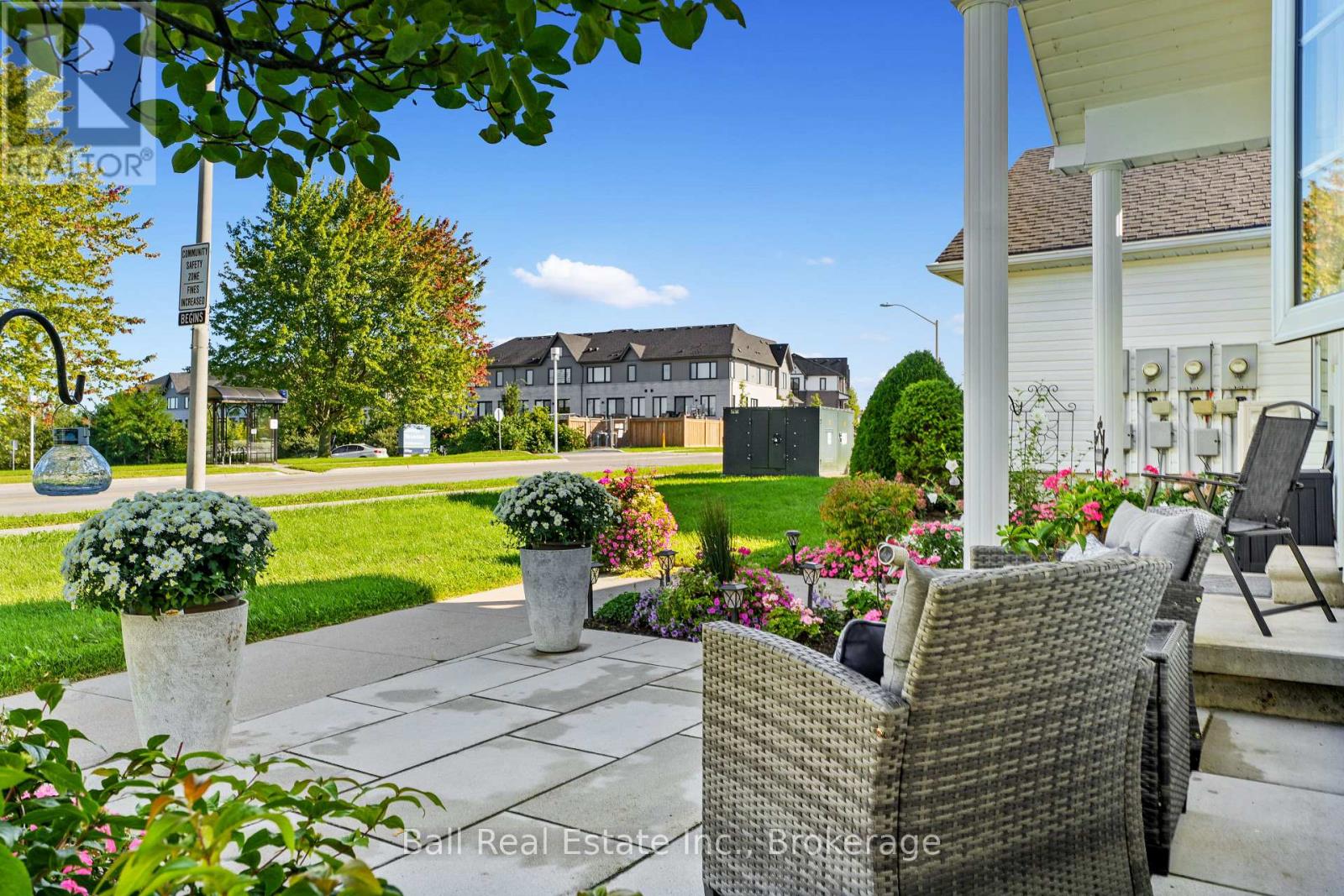 #303 1055 BIRCHWOOD TRAIL - 16